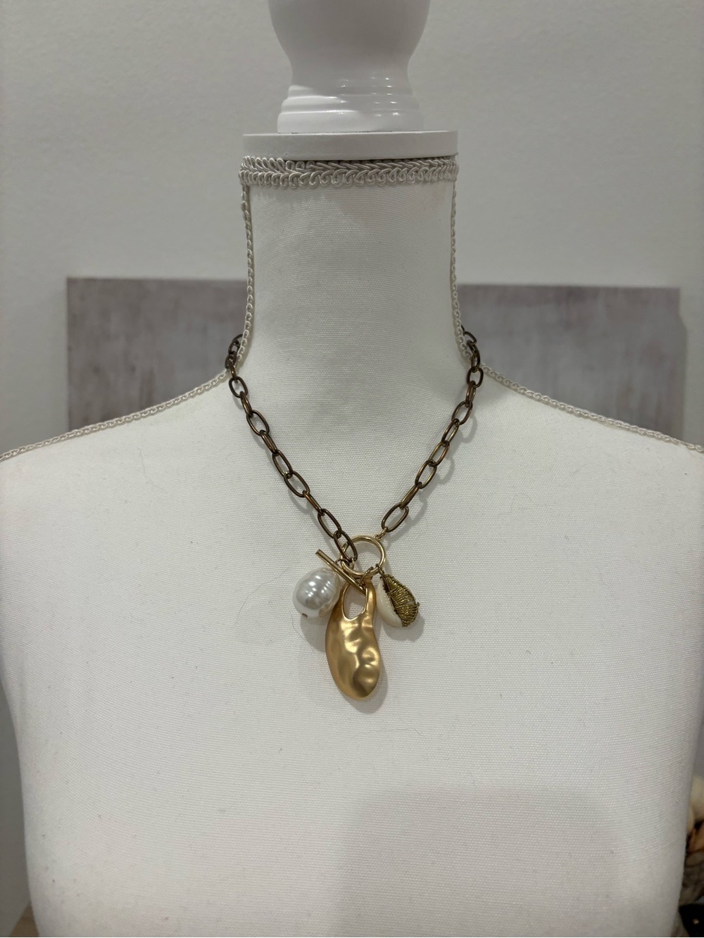 Stylish Mixed-Metal Pendant Necklace with Pearl Accent - Gold & Antique Bronze